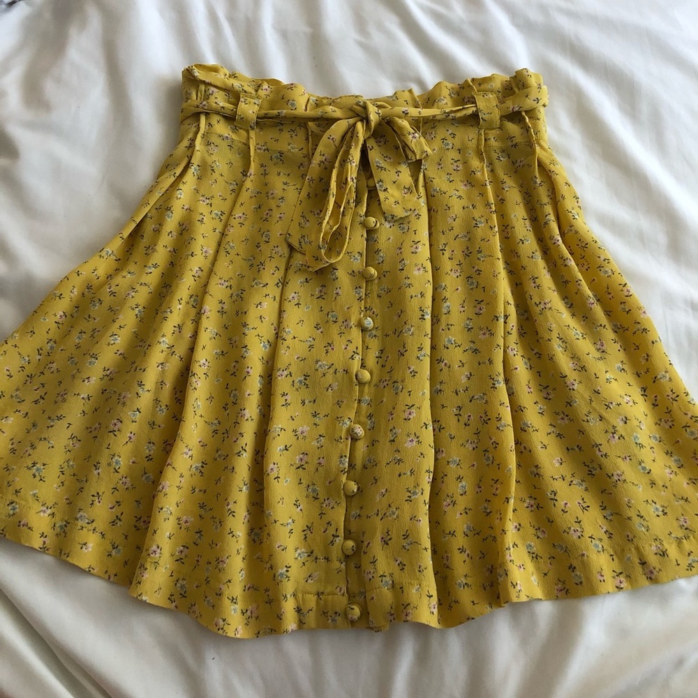 NWOT volcom paperbag skirt